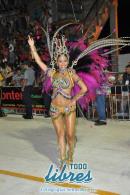 Desfile de Carumb en la pasarela del Samba