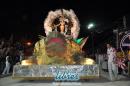 Desfile de Carumb en la pasarela del Samba
