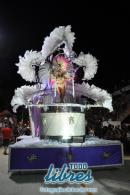 Desfile de Carumb en la pasarela del Samba