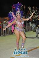 Desfile de tradicin en la primer noche de Corso Oficial