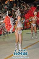 Desfile de tradicin en la primer noche de Corso Oficial