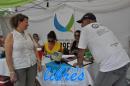 lbum de fotos de la solidaria juntada de tapitas para el hospital Garrahan