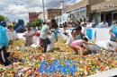 lbum de fotos de la solidaria juntada de tapitas para el hospital Garrahan
