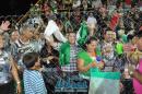 Publico y Personajes de la IV Noche de Carnaval