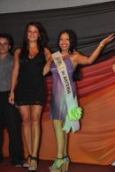 Las Instituciones del Grupo B Coronaron a sus Soberanas 2012